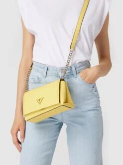 Guess Umhängetasche Mit Label-Applikation - Gelb