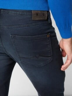 Mustang Stone Washed Tapered Fit Jeans - Dunkelblau -Guesi Bekleidung Geschaft 61158ka79d6laja36h34skqm84oksc246l732l28a19k2hq59t24akpg90slaj298kp3akq3951kuhhoa8o3gdr16sq6acpp68rj8e9kcks6aohhccs66dhi70p66dhm6hhj4do