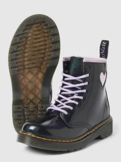 Dr. Martens Schnürboots Mit Motiv-Besatz - Schwarz -Guesi Bekleidung Geschaft 619jclik894koghj8orjgki56193cgi68p838da6ap2kgiam9sp4idhg8d6k4gqd8h1lac258l934c1m9t3m4ob268p34p1p6oo64ohkc8pm6ohh6pgjicpgc8rm8d33c4pm4d8