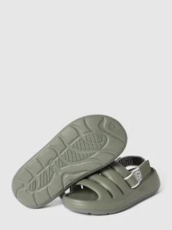 UGG Sandalen Mit Label-Details Modell 'FLUFF YEAH' - Olivgrün -Guesi Bekleidung Geschaft 61alaihg9lajala38d3j6jik9h8kgdib8p3kcgi5ap3ksc269514me9i8crlai29ap0jck9j8l5k8di4aco66d9l64oj2chlc4q3ep1kc4s3aoj360pj0pj270r66c1nc4qjiog
