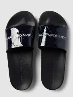 Calvin Klein Jeans Slides Mit Label-Details - Marineblau -Guesi Bekleidung Geschaft 655l0e1pa8rk2l1ga164ahqk9t34kkpi9d6lce2d8gqjie9g8d8l4e2c84pkadi794okmkai6d0jcg9g6so3edhg6or62chj64sjgo9kccs36e1n6op6cophclhj6c1o61j34e0