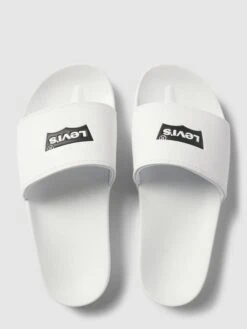Levi’s® Acc. Slides Mit Label-Print Modell 'JUNE BATWING' - Weiß -Guesi Bekleidung Geschaft 68rjej26ad230dik95akue279p4kie2h6155ali68d148ghi8oqkghpk9d2kck1makskaki194s32gag8l3jidj16hj34cj160om8dpk6os3eoj274sjec336kq38c1g71gjec8
