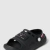 T.Hilfiger Kids Shoes Sandale Mit Riemen Modell 'STRIPES' - Schwarz 1 T.Hilfiger Kids Shoes Sandale Mit Riemen Modell 'STRIPES' - Schwarz -Guesi Bekleidung Geschaft 6933ihaa9ko3ali96lb58ja7ad4k4cil8h350h9hada52eaca1b3ecqd754j6hi78gp4ghi28ha4sc2i6l3j4or5c8q30cj5ccr6cc9kcgp38e1jc8r68d9lccpj0c9l75hjedo
