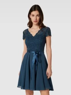 Swing Cocktailkleid Mit Spitzenbesatz - Rauchblau -Guesi Bekleidung Geschaft 696l2hqm912kkk2c75450gii9d858iala524oiqe6p4keh298ta3al286l4k6gpj9l24sdih8h3jgjq160o3gc9o6dgjgor564s3adpkcdi3iohicph36e1icoo6cc9g60o3ce0