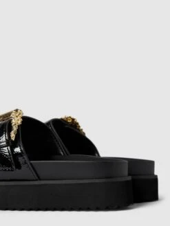 Versace Jeans Couture Sandalen Mit Plateau-Sohle Modell 'ARIZONA' - Schwarz -Guesi Bekleidung Geschaft 698jce9k61a38k2j7144acqd750k6i1m8d154e1o7524mh2ea99kegi598okacpo9l35agim9co3il9m9p3m4cj46gsjcpj3cgr66p9kcgpjco9g6opjioj669im2pb16hh68dg