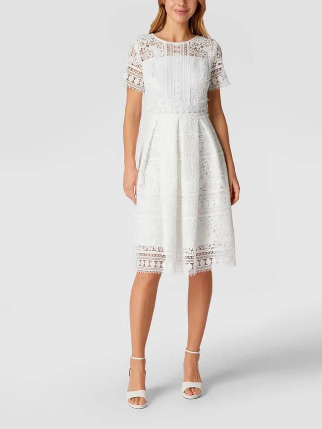 Swing Brautkleid Mit Floraler Spitze - Offwhite 3 Swing Brautkleid Mit Floraler Spitze - Offwhite