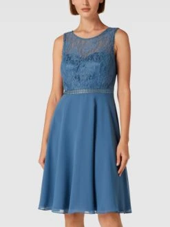 V.M. Kleid Mit Spitzenbesatz - Rauchblau -Guesi Bekleidung Geschaft 6d13gliiaoo36dad6l6lcj2d9t4kqk9ga11lakad84p34l28ap342ha485ajigpn69b30k2cakr3eiaa9so6ac9kc4sm2dhgcopmcc9kckq30e9n68ojge9gcdh68phk6hgm6co