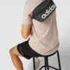 Adidas Originals Bauchtasche Mit Label-Print - Schwarz -Guesi Bekleidung Geschaft 6h1jcdq865344haa9t84si1h8h84kjqkah958i2388s3cii48l3jei21698j6j2690okuc256hb32iq674o66eb36orj0e9gc4q3ichkchgjee9mchhmcc316go62c3265hjioo