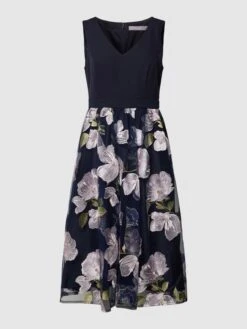 Christian Berg Cocktail Cocktailkleid Mit Floralem Muster - Marineblau Meliert -Guesi Bekleidung Geschaft 6h1l6hqh9p230l22ap6jck9h6l0k4chg9l4jgjpm8l14mh1l9go4ojpl88o52l236d4kqhifal5kgdi28l3m2e3674q34phn6pgjeopk6grm4ohkc9j66cj26cq3cp346gq3aco