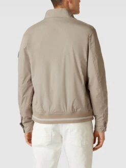 Pierre Cardin Jacke Mit Label-Patch - Beige -Guesi Bekleidung Geschaft 6h9k4cpk65a5adi58p1l6ki785b4kk1o64q46d29a53l4e1l8go30g9h9d2kicq194olala88h13geal8l3mcp9kc4q36dhpc5h62phkcks6aeb1coojgdr168r6ae1o6hi38c0