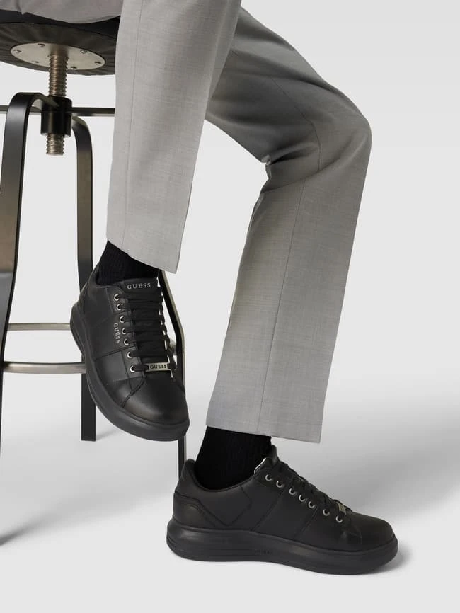 Guess Sneaker Aus Leder-Mix Mit Label-Details - Schwarz 3 Guess Sneaker Aus Leder-Mix Mit Label-Details - Schwarz