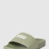 Levi’s® Acc. Slides Mit Label-Print Modell 'JUNE' - Olivgrün -Guesi Bekleidung Geschaft 6l1lak2m8l8l6ipp859kci1p6t5lciic94o5akq16p0kmdaca944ciqf6d84ulhl891kmghk8h9j6g9ja93jadhp6hi3ae9l6oom8ohk6oqjaoj5c8r3iohk6opj8d9n69ij4e0