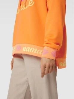 Miss Goodlife Hoodie Mit Motiv- Und Statement-Print Modell 'NAMASTE' - Neon Orange -Guesi Bekleidung Geschaft 6l54ieab6d2kucpj9l1l2iql6p84shib715kic1pa574ae2c8d5kqlaaaoq3eka58d8lajak9d4jaj2m60o64chh71ijee9l70pjgohk6oom2oj56ko3cd9o6cs3gopm64o6ado