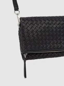 Les Visionnaires Crossbody Bag Aus Leder Modell 'Merve' - Schwarz -Guesi Bekleidung Geschaft 6oq4qc278ssk4ka58l84siqkal64qghia0sk6kii6544ocim6kp3ikic6t64miaja9b3ejqa6csjihpg853jgoj6cor68db36ksjgcpk74sj6o9m6ssjgopl68rj8c1j6tgmapg