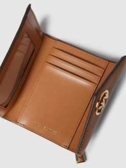 MICHAEL Michael Kors Portemonnaie Mit Label-Applikation Modell 'GREENWICH' - Mittelbraun -Guesi Bekleidung Geschaft 6p746ia59964iiic6ha4ili5a14j8d258l9kae2e9p45ckia690jeh1oa9ajig9malaksi278d2l2h2k68o3coj468s30oj56tij2dpk6ti3ioj2cli3cpj36lij0c9ocoq38oo