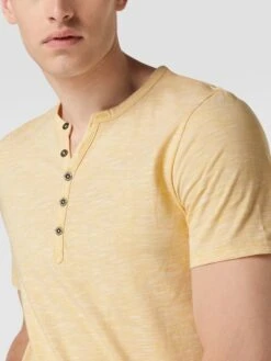 MCNEAL T-Shirt Mit Knopfleiste - Dunkelgelb -Guesi Bekleidung Geschaft 6so46h1ga4ql2gif9p7k6jih914k6gaj7514odpnah3kijie718l2iq7ad2l8l2k6l5j6kie8or50ga4613m6c3368p3cc316ksj0e1k6gsmce9k6lgmacpk69gj8eb36cp66p8