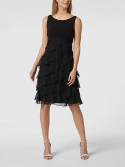Swing Cocktailkleid Aus Chiffon Im Stufen-Look - Schwarz -Guesi Bekleidung Geschaft 6t4jigim699kqji58p8k8hi46t252ia188s32iq76p14uli985a5ahae8l756him610kse9ka8r38jil913jechh6thj2p9g68s3ie9kc9j36eb260oj6c9m6tj3ed9n61gj4o8
