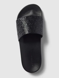 Calvin Klein Underwear Slides Mit Allover-Muster Aus Monogrammen Modell 'POOL' - Schwarz -Guesi Bekleidung Geschaft 6t84agqg9t63gh228d5kccq17115al1kal958ihn70qkoh2k6oq4ajii9583cjiaal238iq59pa56dqj713j0e33c4pm4dr5c4q30chkc5j30oj474sjcd9k64o3eeb16gq32co