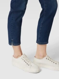 Christian Berg Woman Slim Fit Jeans Im 5-Pocket-Design Mit Viskose-Anteil - Blau -Guesi Bekleidung Geschaft 6t9j6khm6l1k2la9618kkca995546jia758kge2a9oq3cci2a1854hhp9p8l0hqma4s4uh21899koiph6ko3gphl6os36dph6lh30e9k64r3ie3368p62db46oqj8db26ko3ee8