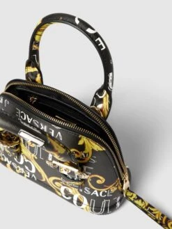 Versace Jeans Couture Handtasche Mit Allover-Logo - Schwarz -Guesi Bekleidung Geschaft 6tb48c9k651kgjq58l4laja8994j4hq198p3ciac95144gqk8l5l0dqfa91j2e21713k6l1j9oo52k2h8ko3io9m6or68c9ic9h6cc1kcko36eb1cgr6cdhp60q32e1i6gp30og