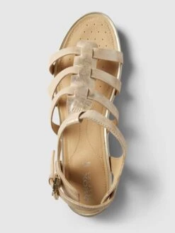 Geox Sandalen In Schimmernder Optik Modell 'VEGA' - Sand -Guesi Bekleidung Geschaft 70skokab64rjeeah916l2ji58p5kmdqja8rl0jpo8l3l2l256os4mgq39so3ic2j911l2ghmadb3eiqa64o68cpg68om4oj3c4pm8p9k6kpj6o9nc8q3ec1g6ph34dpi74r66dg