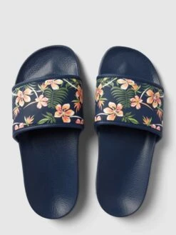 Roxy Slides Mit Floralem Print 'SLIPPY' - Marineblau -Guesi Bekleidung Geschaft 71146j2fa0o30ci68h6l4kqe8h646gq7al152j2i9pa32ii8957kuja4956jccim6oq3ida9a553ghi974o38dplcpgjedb2c8r6acpkc8qj0ohkccomce9h6sr6cphn64q30c8