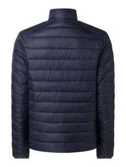 CK Calvin Klein Steppjacke Mit Stehkragen - Marineblau 8 CK Calvin Klein Steppjacke Mit Stehkragen - Marineblau -Guesi Bekleidung Geschaft 71444ga9751l8jig8h5j2kik893kme29al93ahqk6p9l6hac8h8l6h2g8d142h249184kdaf6t5kcka59oo62c9j69gmcphocko6ad9k6hhj4oj36op3iohn69j30p1pc8p6cp0