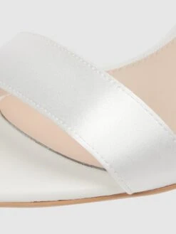 Buffalo Sandalette Aus Satin Modell 'Lorena' - Offwhite -Guesi Bekleidung Geschaft 75934jahakojeham8kpk2d1oa8s38gaca59kujhj8sq46jak9h148iaj8d9kek9k9d45ajho74s30e1n8h3j6cpjckq38p1m70rj0cpk74om6ob2cph38db5cco3cpj160p3id8