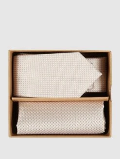 Prince Bowtie Krawatte Und Einstecktuch Im Set - Sand