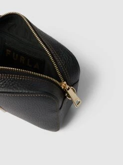 Furla Umhängetasche Mit Label-Applikation Modell 'PRIMULA' - Schwarz -Guesi Bekleidung Geschaft 84s52ghk8t44gka86p738gij9583ge2c71142j9n8gp48kph6oqk2hab9p8kojhk691jgcpk8sr3gk2mad3jacb36gqm2e1k61i36dpk65hj4e1ncks66opg65i6coj469j6ao8