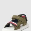 T.Hilfiger Kids Shoes Sandalen Mit Label-Details Modell 'STRIPES VELCRO SANDAL MIL' - Khaki -Guesi Bekleidung Geschaft 850k8hif914l8i266974shijad83gd2a99838jahap8j0da388rkkcqgad0jah1p8p938k9ja51kghii88o62c9h6dh68c1j6gom2chk6op68e9l6lgm2cpncor32p1l6him4p8