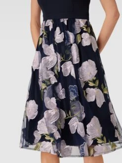 Christian Berg Cocktail Cocktailkleid Mit Floralem Muster - Marineblau Meliert -Guesi Bekleidung Geschaft 88qlagqda1656gic618kidaf9p54qc2575458ci6al1jee2h8lb4oh28756ksiim8p536d1g6p64cki2893m8c9g71j3cchh64s64p9k6tgm6ohic9h36p9jclj38pj368sjep8