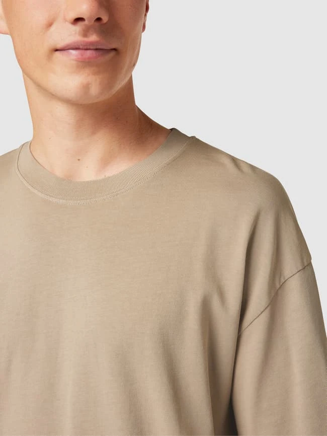 REVIEW T-Shirt Mit Unifarbenem Design - Schlamm 5 REVIEW T-Shirt Mit Unifarbenem Design - Schlamm – Bild 3