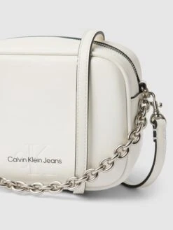 Calvin Klein Jeans Umhängetasche Mit Label-Details Modell 'SCULPTED' - Weiß 9 Calvin Klein Jeans Umhängetasche Mit Label-Details Modell 'SCULPTED' - Weiß -Guesi Bekleidung Geschaft 88rkec2i8h6jec9k8t136ji87194ac9j9973ad2l68r3cchk8t4kidie9953cjhn8col0jid8d656lii8d3m8p1p6tj3gchj71h34p9k74s3gob664sj2p9h6os66dj5c4p30p8