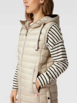 Frieda & Freddies Steppweste Mit Label-Details - Sand -Guesi Bekleidung Geschaft 88rl0dhi9osl0dihacqkkipj6gskghiha1b58higad34eh9n95a3aiim9t43cea16sskqjaj71646c1hago68p9n6ss3edb5clh6cc1k6cqj4ob6corm2ob26or30dj5c8rm6oo