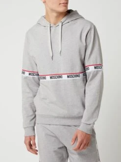 Moschino Swim + Underwear Hoodie Mit Logo-Streifen - Mittelgrau Meliert -Guesi Bekleidung Geschaft 891jaiik8t2kocpg851kmjia8d948iaba945aii3853jadhm9d9lahq9al952ki68934cl2e84skcha58l3j8dpg61gm4or26gp3iohk71j6cob4c8q66dppcksm8ohn6di3ac0