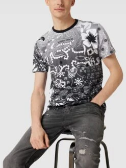 CARLO COLUCCI T-Shirt Mit Allover-Muster - Schwarz -Guesi Bekleidung Geschaft 895jichk8l15akhi9dal0da48kr4ska199a4kl1lakrkmi1ma17lal9pa154gchj8t1kqg9k70ol4i26693jiob26kr3goj568s34e9k6th62e9h6krm2c9k6kp3ad9k6lhjao8