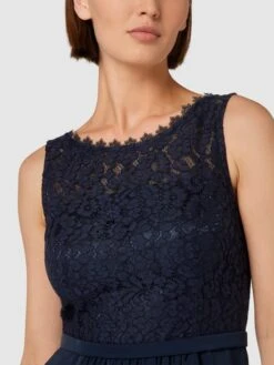 V.M. Cocktailkleid Mit Spitzenbesatz - Dunkelblau -Guesi Bekleidung Geschaft 89aj4h9p657k8gq494s4olid8l6l2iahal4lcjil9d2kud218d8kic2i9p35cgpl8p64kki88gr54l279p3mad1k6lhj4c9k60om2d1k6cp3coj4c9j68p346gs66e9lcgr6co8