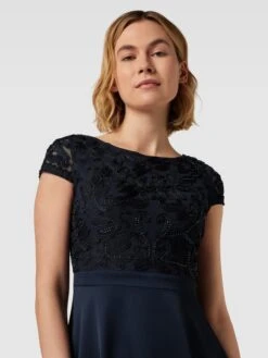 Christian Berg Cocktail Cocktailkleid Mit Ziersteinbesatz - Marineblau Meliert -Guesi Bekleidung Geschaft 8h0j6jig9ks38gph8h734cah651j2d1g6laj8lika0oj8di589a38gqfa5636cqc6h44ghhk6d7l0i2f753j8dj6ccs32cpk74o3ie9k64qm2e1j70rj8dj46or3ce9l6osj8cg
