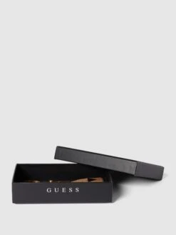 Guess Schlüsselanhänger Mit Logo-Muster - Beige -Guesi Bekleidung Geschaft 8h2kkhij9515ciia9l532c1p8srl6d27851kqk2e614k2j2da8p52i2ia56kidi68crl8c9n8d1k2gqg653mceb5cdim2or66ph6ao9k6gpmce9hc4pjgd9h6pgj0dpnc8sjido