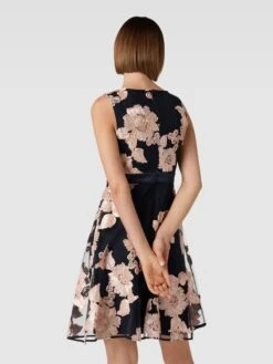 Christian Berg Cocktail Cocktailkleid Mit Taillenpasse - Marineblau Meliert 11 Christian Berg Cocktail Cocktailkleid Mit Taillenpasse - Marineblau Meliert -Guesi Bekleidung Geschaft 8h2kmhad8srj6d9h6185chie959kekhj995k2lai956jih22999jcgqa60pjikima574slical34edhl6t3j2c9n68s3ap1i74rmad1kc8s3ceb36gp3ccho68o36e9p69j34pg