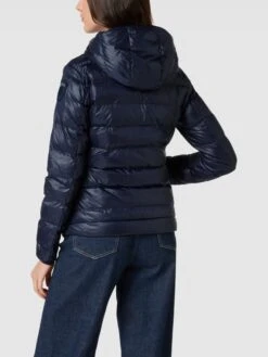 Blauer Usa Steppjacke Mit Label-Detail - Marineblau -Guesi Bekleidung Geschaft 8l630cii88ok4cal6kskkj9i9gqkqdi3ap83ck9ma9248hhkapakaji460pl6ii16d7l8gq79h744ki270o3iohl6di64e9p75hmcc9k6oqj8o9p6tij8pb460pj4e9jc8q30o8