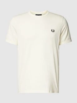 Fred Perry T-Shirt Mit Label-Stitching Modell 'RINGER' - Ecru -Guesi Bekleidung Geschaft 8oo38chm9p5l2chp6t5kqjah6pb3cd299hb3gi219955ch256opk2h23ad242d9i719j8l2dap748hikah3m4eb1c4sm2eb371h3ap1k6krj6ohlcphm2p9h70q3aphk6pgj2og