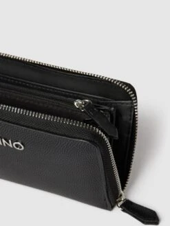 VALENTINO BAGS Portemonnaie Mit Label-Schriftzug Modell 'DIVINA' - Schwarz -Guesi Bekleidung Geschaft 8p2j0j9p94qjil9l9cq48ghmal4kiha6692koji6a1230lih9d0j8k9g6op5cdak614j0jhi94pl6hab8so66p9ic4qj6p1o70ojie9kcko3eohi69im2cr674o6cdr66sq30og