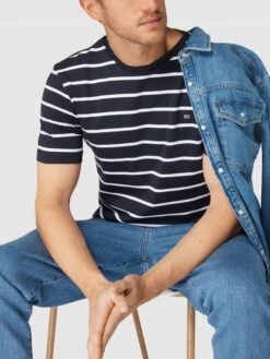 Christian Berg Men T-Shirt Mit Streifenmuster - Marineblau -Guesi Bekleidung Geschaft 8p2kgka77514aham74r52hppa9242e1i651l8iim9l8j4i2f70o56i9o7164oki88593gd9n6965cdhha93m8dhh6pi32cpl74pj8p9kc8o68e1lc8ojacpi69i64d356go3ae8