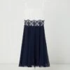 G.O.L. Kleid Aus Chiffon Mit Ornamentaler Spitze - Marineblau -Guesi Bekleidung Geschaft 8p336j2a9544ql2m8oo44l9h61956iqc98p5al2a9sp50d27ad2j8gil6crj6e1l8h6kqgif9l8kae9gap3m6c35c4omac326lh68chk74qmaeb168rmcc3368p62c9o71ij2e8