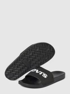 Levi’s® Acc. Slides Mit Label-Print Modell 'JUNE' - Schwarz -Guesi Bekleidung Geschaft 8so56cad9cql4c22ap4jgia56t1j0iae6cqkol1jah7kmdhg94p5aj2661750d2d9cp44cpiap83eha59h3jgc9jc5hjgor3cgojacpk6gp3eo9j60o3ee316thj8pb66di6cp8