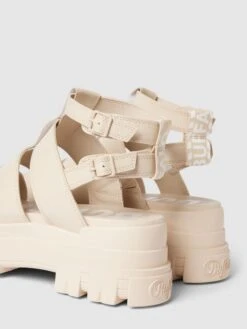 Buffalo Sandalen Mit Label-Details Modell 'ASPHA' - Beige 9 Buffalo Sandalen Mit Label-Details Modell 'ASPHA' - Beige -Guesi Bekleidung Geschaft 8sp4cjiba584ohhn9l634ea68p236i9n84qlae2998sjajpm6h750h21ap8kej27ap7jidpp85b30jpo9h3m6or168sm8cpkc4rjedpkcgqj4o9l6kp3cohh6hgj8ohp6ph3eoo