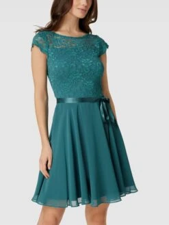 Swing Cocktailkleid Mit Spitzenbesatz - Petrol -Guesi Bekleidung Geschaft 8sr4ci286db34k298cp50jpp9orl8ii29or48gi668pkgihg98skqc9l9d44gh2598s4oj2kap7k2kq88t3j4p1occsmadhic4o6copk6csm6eb5cdh38eb1ckr36e9h6dgjao8