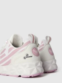 EA7 Emporio Armani Sneaker Mit Label-Print Modell 'KOMBAT' - Weiß -Guesi Bekleidung Geschaft 8t0kgga96954ghi38l1jglam6974aii26p6kqgqlakq48gqhah6j8daaah5j0h2d9d54sdhp84s5cdq38so3gob16sp64ob66op32cpk74s62e1h6ks32chi61j36dj2ccsjgoo